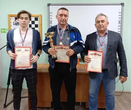 В Лениногорске прошёл VI турнир «Честь шахматной короны»