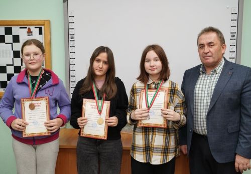 В Лениногорске прошёл шахматный турнир с участием шахматистов из Татарстана и Башкортостана