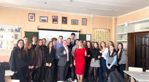 В Лениногорске проходят Парламентские уроки