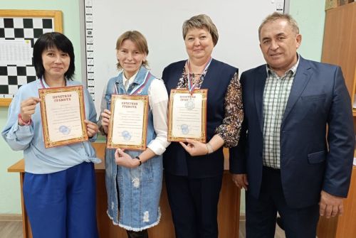 В Лениногорске прошёл шахматный турнир «Честь шахматной короны»