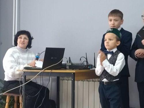 Школьники Лениногорска посетили с концертной программой Дом престарелых
