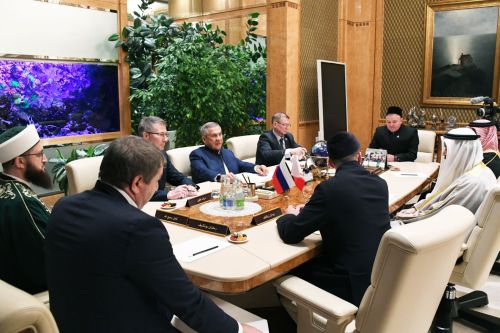 Раис Татарстана Рустам Минниханов встретился с Председателем Верховного Совета по исламским делам Королевства Бахрейн