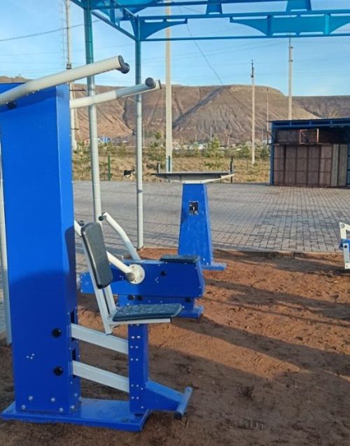 В селе Старое Шугурово️ «Татнефть» построила современную площадку с уличными тренажерами