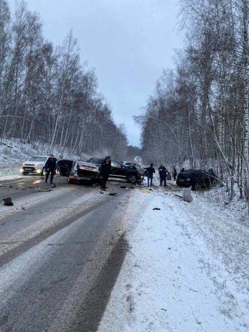 В Альметьевском районе произошло смертельное ДТП с участием 6 автомобилей