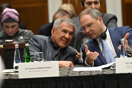 Раис РТ Рустам Минниханов находится с рабочей поездкой в Объединенных Арабских Эмиратах