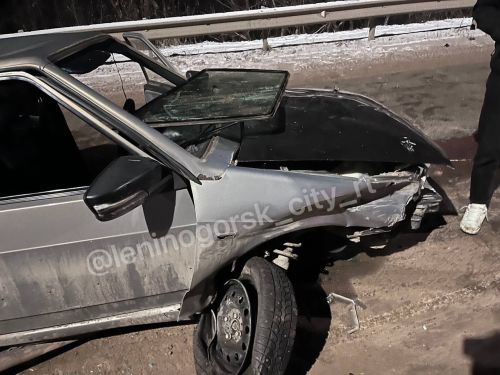 В Лениногорские пьяный водитель попал в аварию