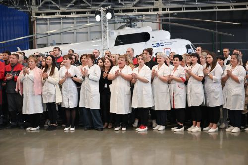 Казанский вертолетный завод передал авиаперевозчикам России четыре новых вертолета Ми-8