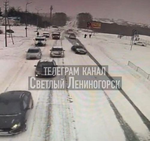 Почему запрещено делать обгон через две сплошные и какие будут последствия?