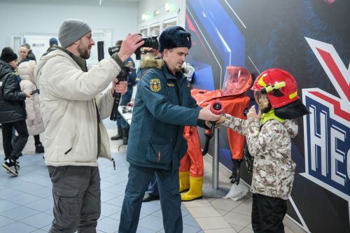 В Татарстане пожарные устроили настоящее шоу для зрителей