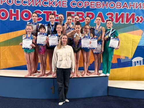 Лениногорские спортсмены заняли призовые месте на Всероссийских соревнованиях по спортивной акробатике