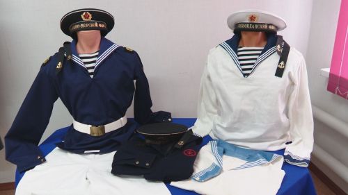 В Лениногорске начала работать выставка одежды силовиков и бойцов трёх войн