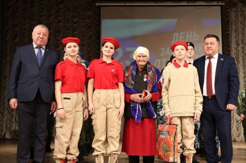 В Татарстане продолжаются торжественные вручения медали «80 лет Победы в Великой Отечественной войне» ветеранам и труженикам тыла