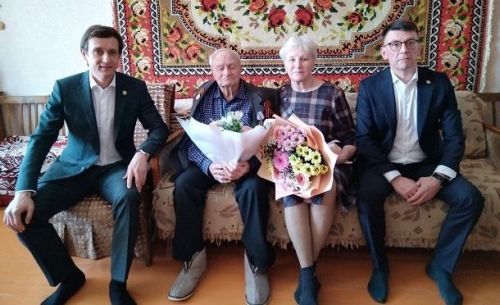 В Лениногорске ветеранам войны вручили юбилейную медаль в честь 80-летия Победы в Великой Отечественной войне