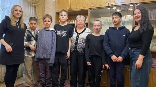 Лениногорские школьники встретились с узницей концлагеря Валентиной Ефременковой