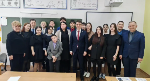 Руководитель Исполкома Марат Гирфанов провел открытый урок для учеников Тимяшевской школы