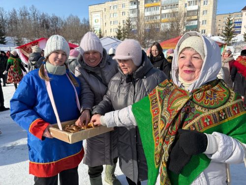 Перед Великим постом в Лениногорске широко отпраздновали Масленицу