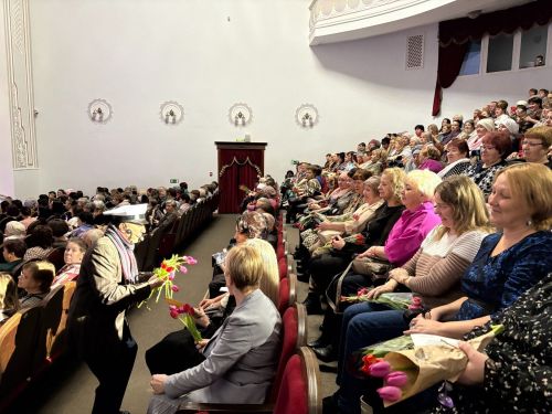 В Лениногорске праздничным концертом поздравили матерей и жен участников СВО