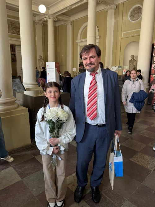 Юные художники Лениногорска стали финалистами Седьмого Международного конкурса детского рисунка «Моя Россия»