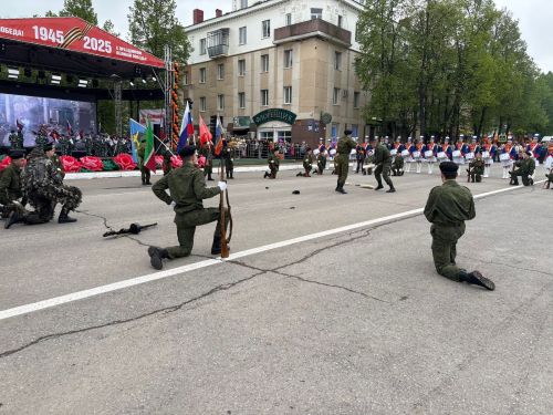 Министр цифрового развития Айрат Хайруллин поздравил жителей Лениногорска в Днём Победы