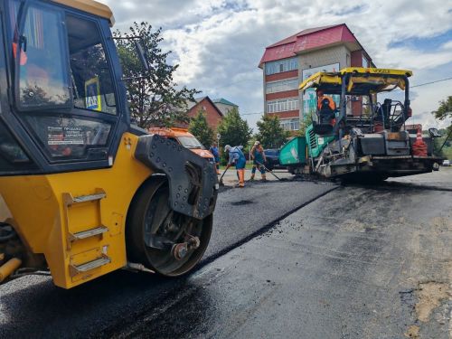 В Лениногорске выполнена половина запланированного объема работ по асфальтированию улиц