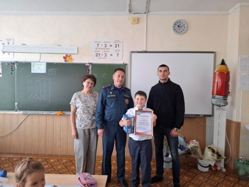 В Лениногорске наградили победителей конкурса рисунков на тему пожарной безопасности