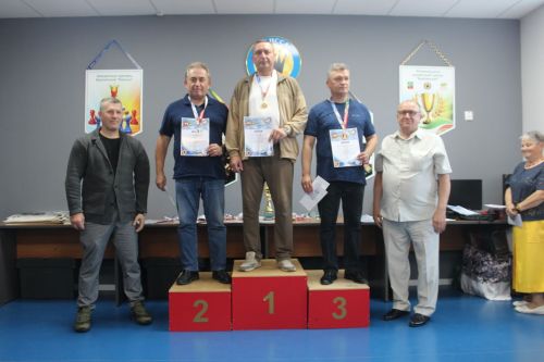 Шахматисты из Лениногорска вернулись с турнира с безоговорочной победой