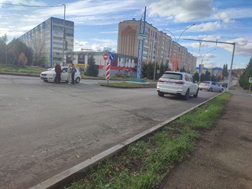 В Лениногорске только что произошло ДТП  на  перекрестке Чайковского - Куйбышева