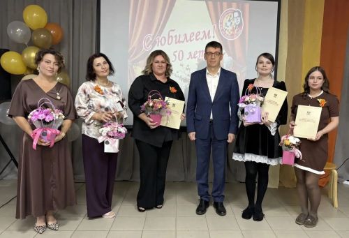 Глава Лениногорского района поздравил художественную школу с юбилеем