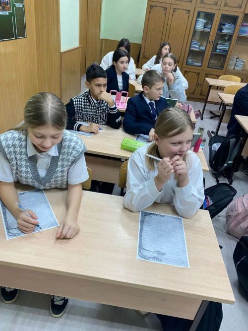 Учащиеся легендарной школы из Лениногорска приняли участие в акции «Письмо солдату»