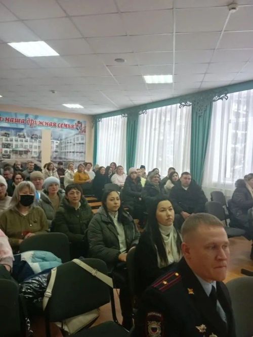 О профилактике правонарушений среди подростков в школе Лениногорска выступил сотрудник полиции