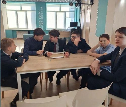 О ВИЧ инфекции говорили со школьниками Лениногорска