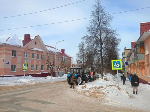 В Лениногорске водитель на тракторе совершил наезд на пешехода