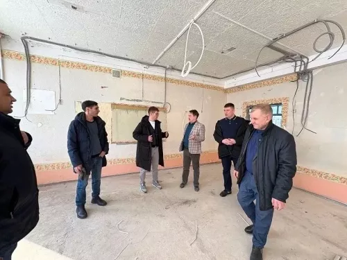 С ходом ремонта в школе № 4 ознакомился глава Лениногорского района Марат Гирфанов