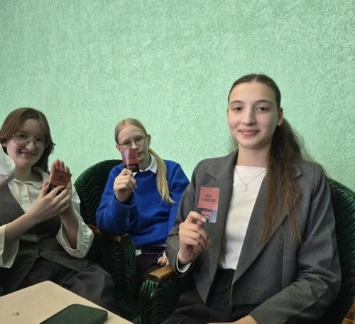 В школе Лениногорска для девочек организовали игру «Мафия»