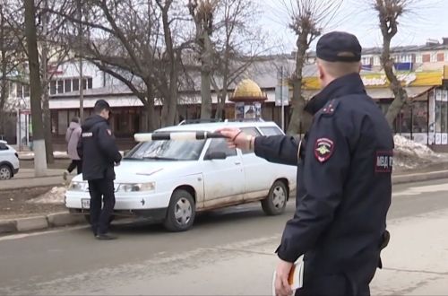 В дни весенних каникул госавтоинспекторы Лениногорска провели акцию «Ребенок – главный пассажир!»