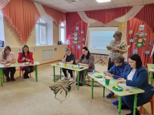 В Лениногорске малыши изучали правила дорожного движения через игры и творчество