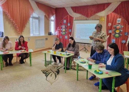 В Лениногорске внештатные инспекторы дошкольного образования провели заседание