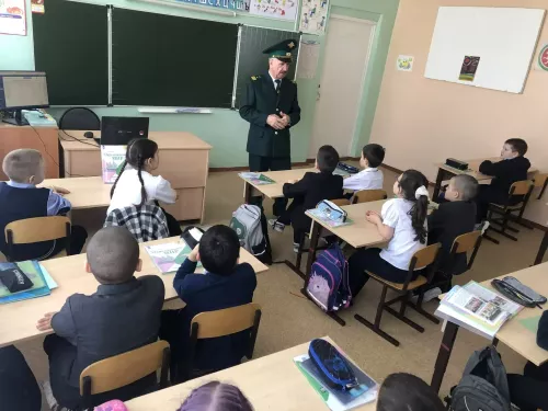 В Лениногорском районе школьникам рассказали о заказнике «Степной»