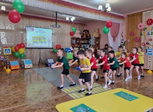 В Лениногорске дошкольники повторили правила дорожного движения