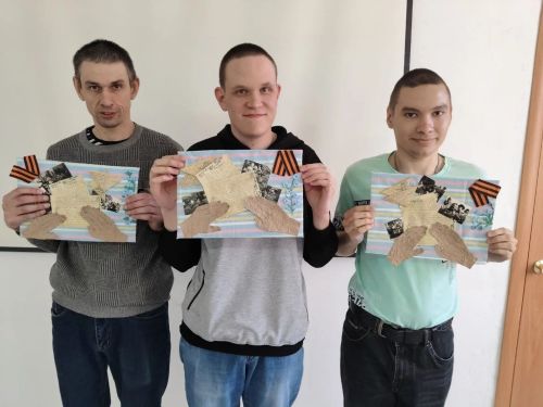Особенные ребята из группы «Дари добро» Лениногорска по-своему отметили День Победы