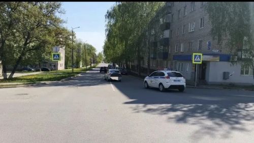 В Лениногорске пенсионер сбил взрослого человека и ребенка