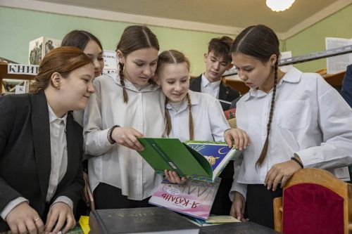 «Татнефть»  регулярно пополняет книжные фонды сельских школ на юго-востоке Татарстана