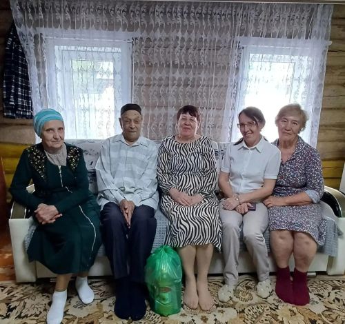 В Лениногорске члены Совета ветеранов навестили ветерана войны