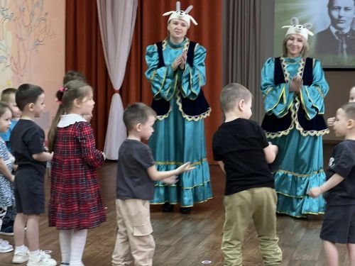Герои сказок Габдуллы Тукая пришли в гости в детские сады Лениногорска