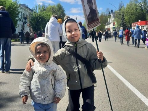 В Лениногорске 1500 жителей прошли в рядах  «Бессмертного полка»