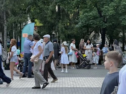 В Лениногорске провели интерактивную семейную игру «Семейный чемодан»
