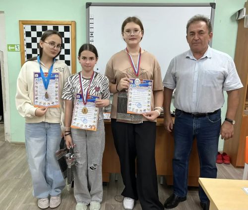 В Лениногорске прошёл 22 традиционный турнир, посвящённый Международному дню шахмат