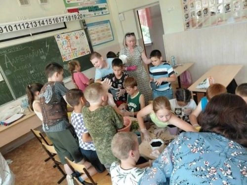 В Лениногорске ребята из пришкольного лагеря «Ручеек» посетили Дворец культуры