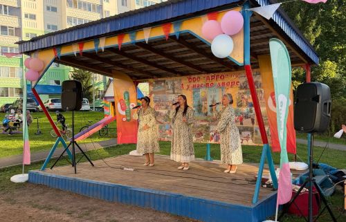 В Лениногорске прошёл очередной праздник в честь завершения ремонта двора