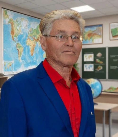 Учителя отдаленных сел Лениногорского района занесены на Электронную доску почета